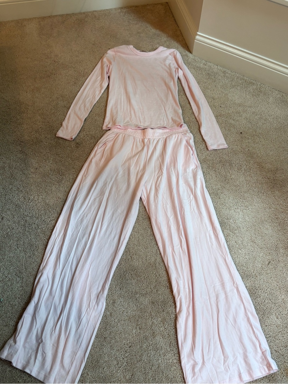 Abercrombie & Fitch Light Pink Lounge Set - Long Sleeve Top & Wide Leg Pants - Picture 5 of 8